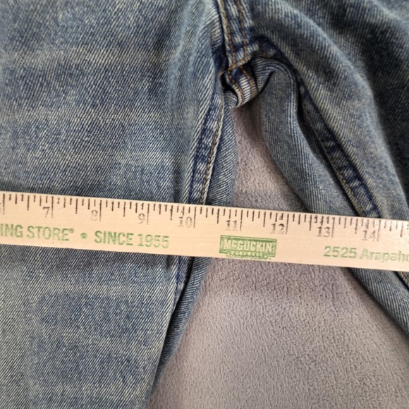 Vintage Levis 501 Jeans Mens Blue Light Wash Distressed Made in USA Fits 30x30 - Picture 6 of 16